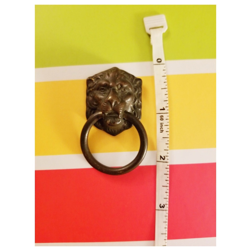 Antique 1900s Victorian Brass Lion's Head Ring Drawer Pull Handle - Picture 6 of 6
